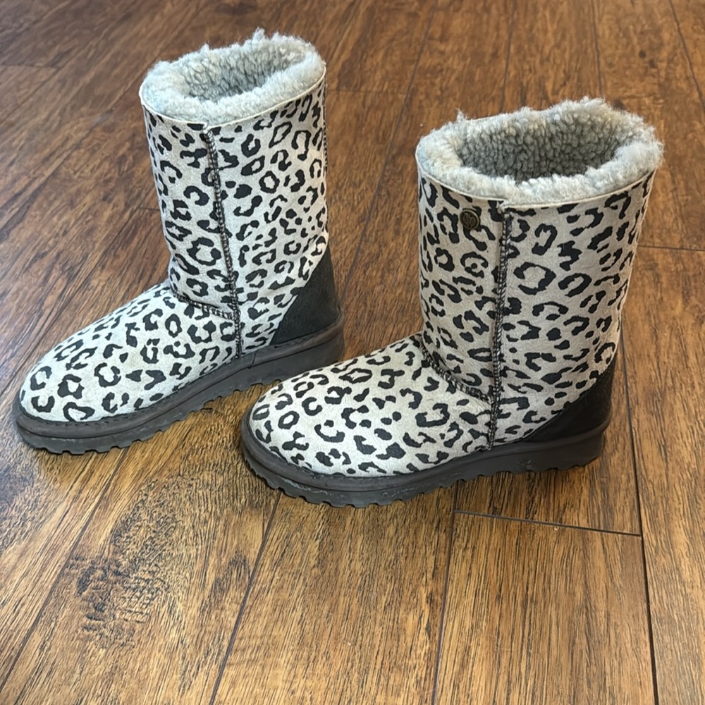 Celtic and Co womens sheepskin boots Leopard Print - Picture 5 of 7